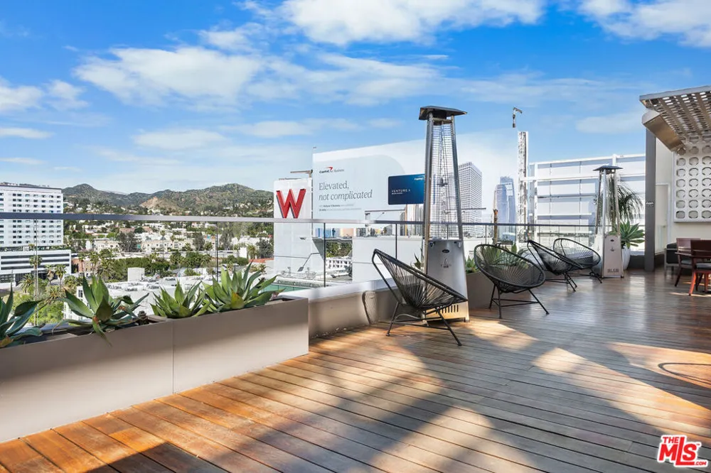6250 Hollywood Boulevard #12F Los Angeles, CA 90028