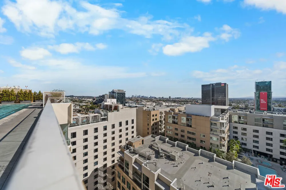 6250 Hollywood Boulevard #12F Los Angeles, CA 90028