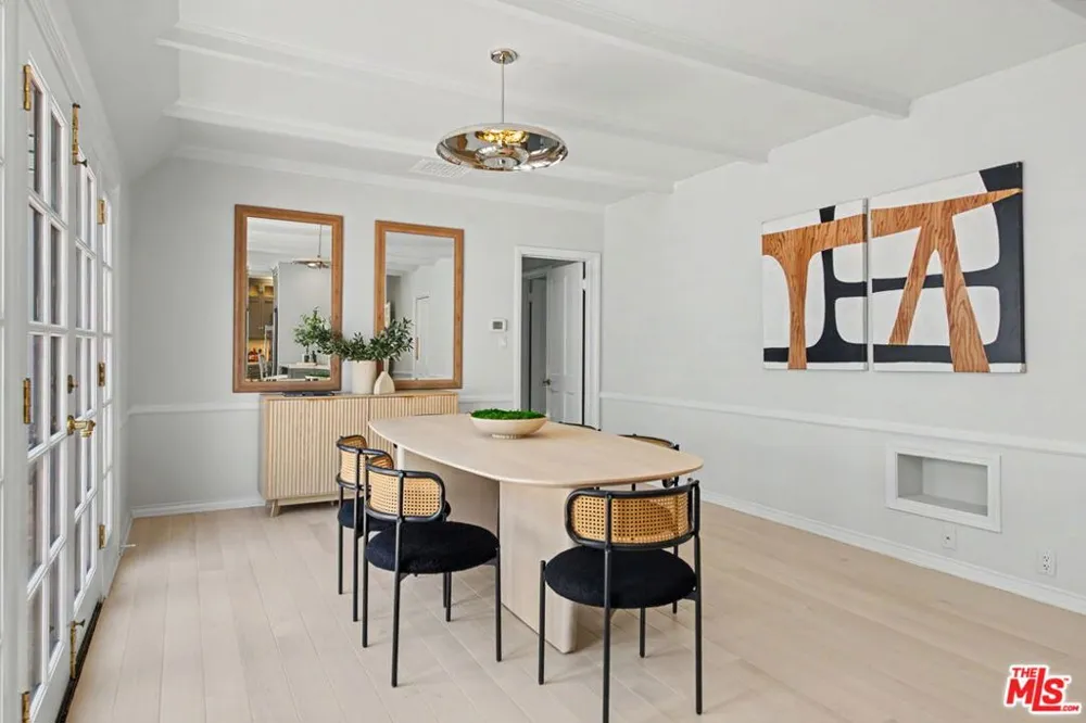 10798 Weyburn Avenue Los Angeles, CA 90024