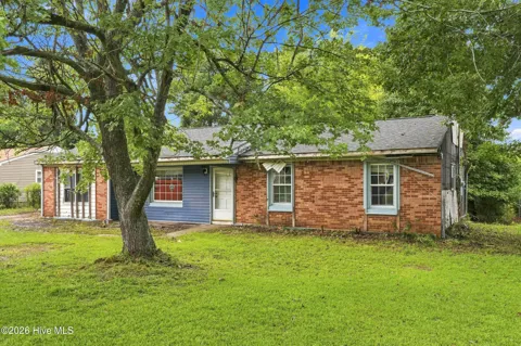 102 Royal Drive