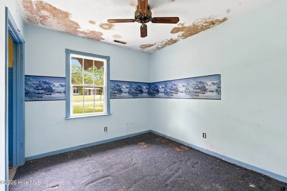 102 Royal Drive Jacksonville, NC 28546