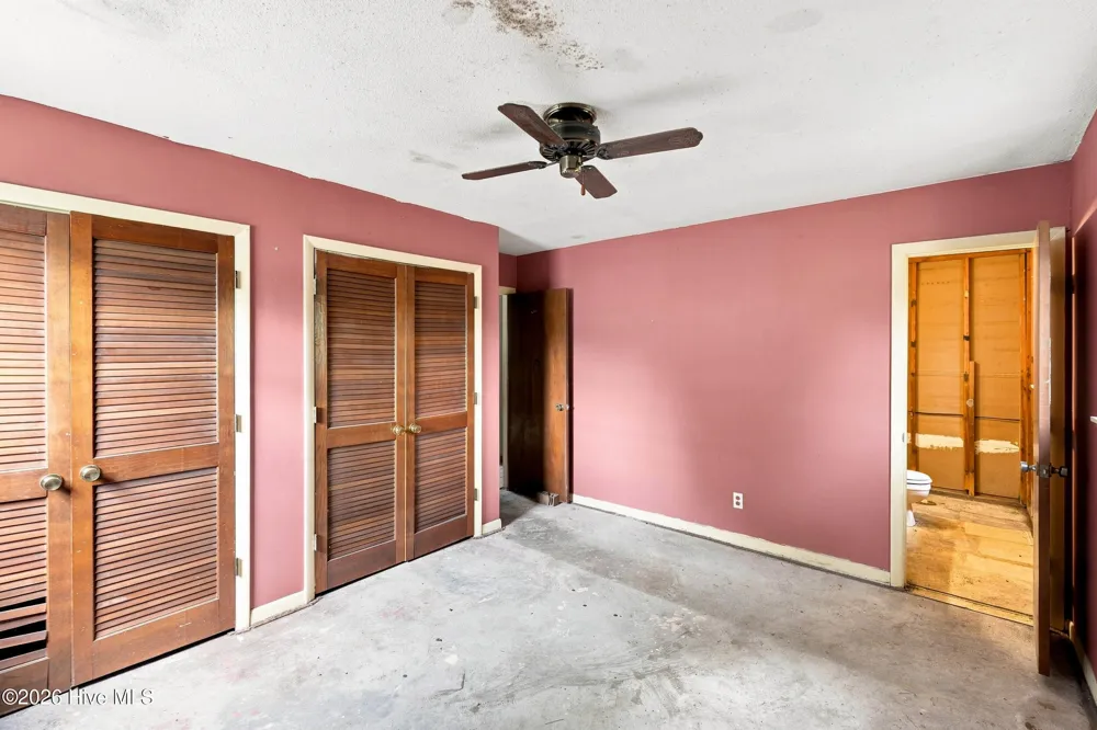 102 Royal Drive Jacksonville, NC 28546
