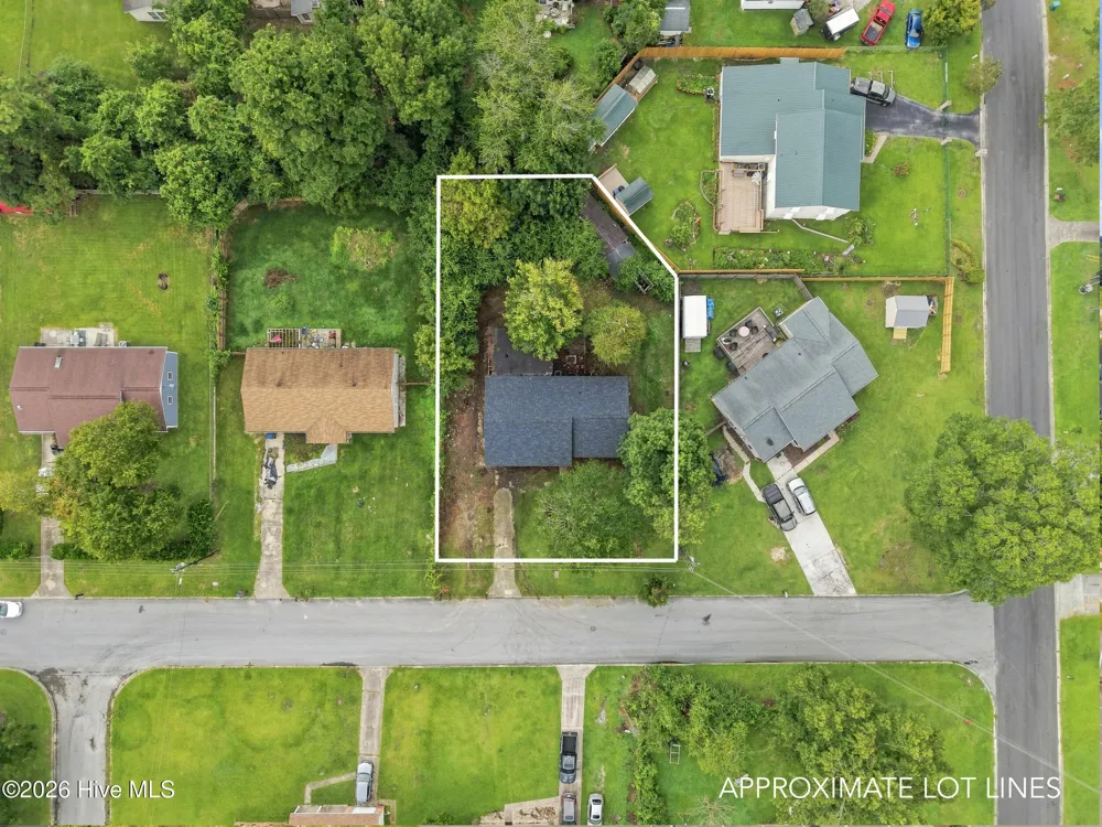 102 Royal Drive Jacksonville, NC 28546