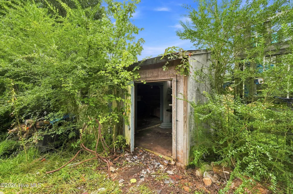 102 Royal Drive Jacksonville, NC 28546
