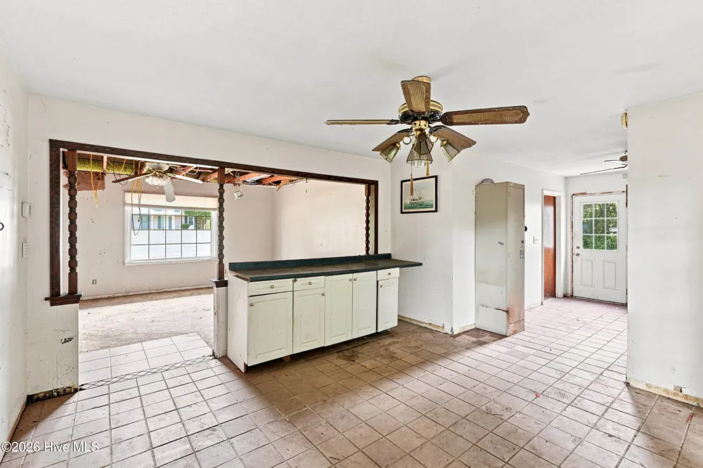 102 Royal Drive Jacksonville, NC 28546