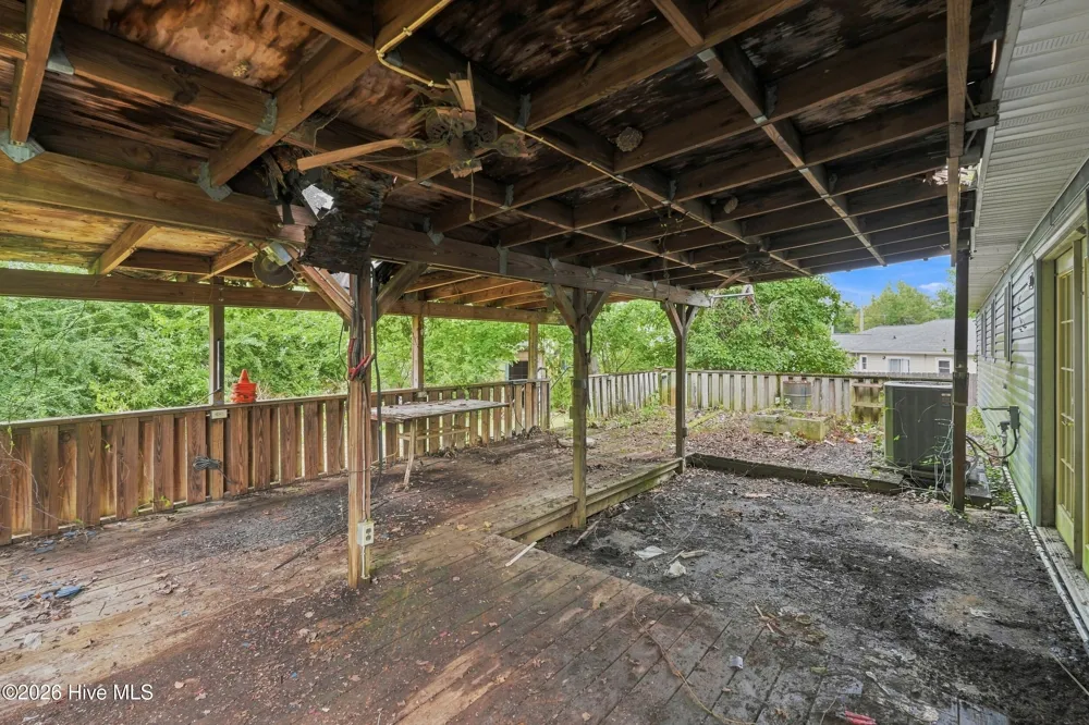 102 Royal Drive Jacksonville, NC 28546