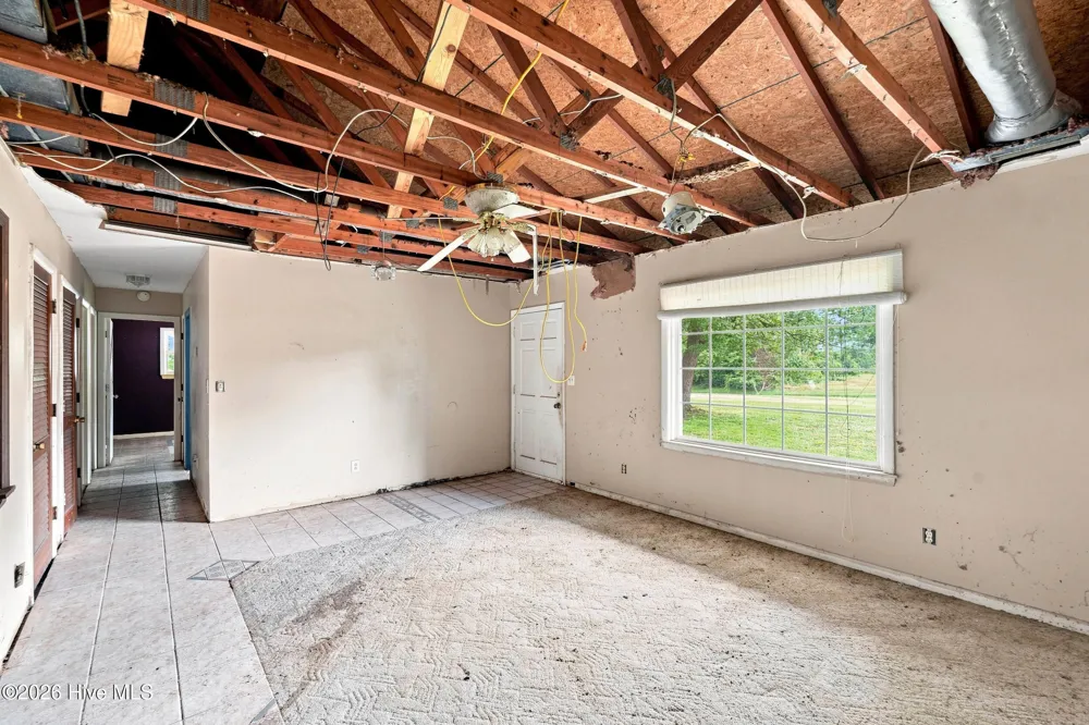 102 Royal Drive Jacksonville, NC 28546