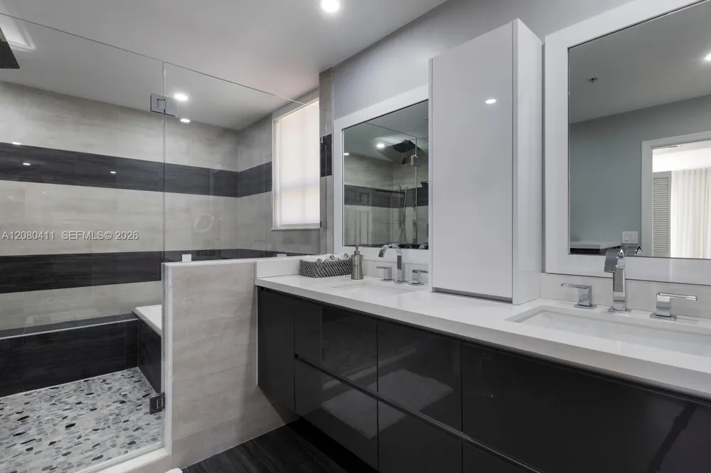8390 SW 72nd Ave #612 Miami, FL 33143