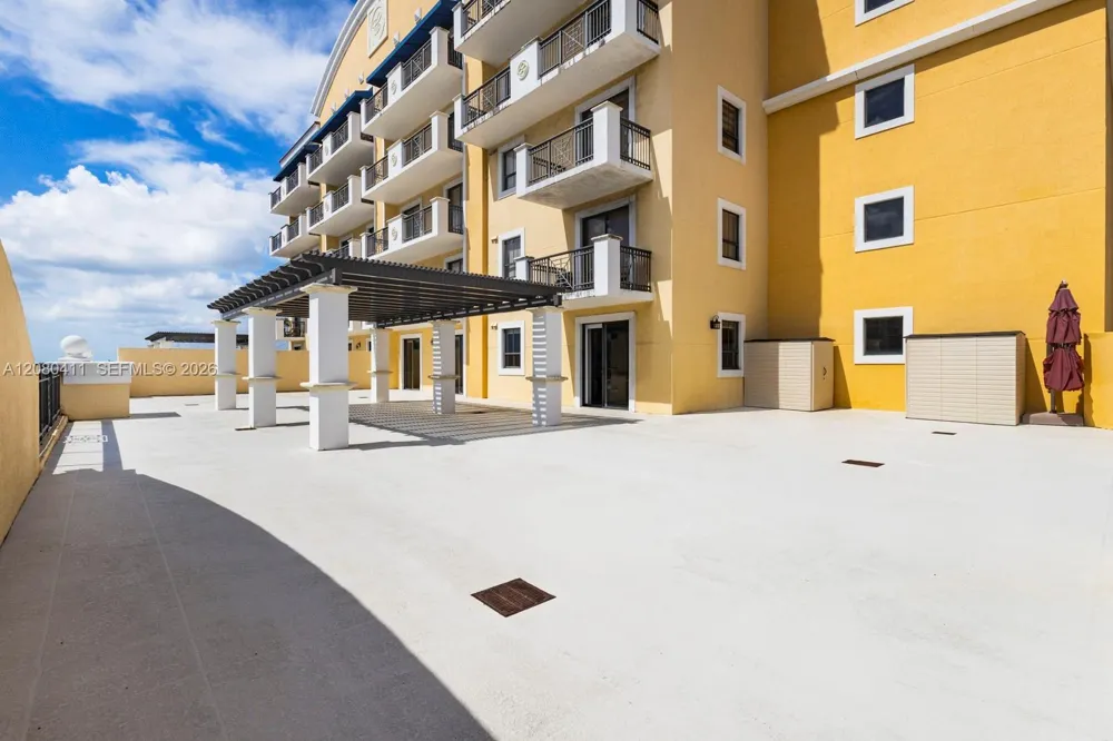 8390 SW 72nd Ave #612 Miami, FL 33143