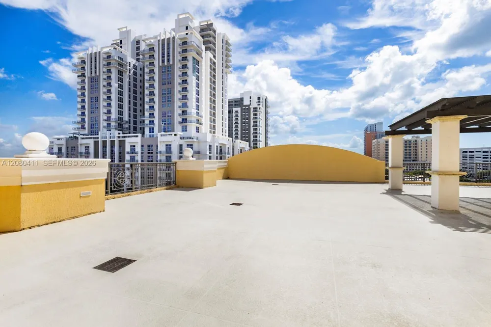 8390 SW 72nd Ave #612 Miami, FL 33143