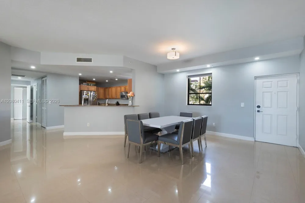 8390 SW 72nd Ave #612 Miami, FL 33143