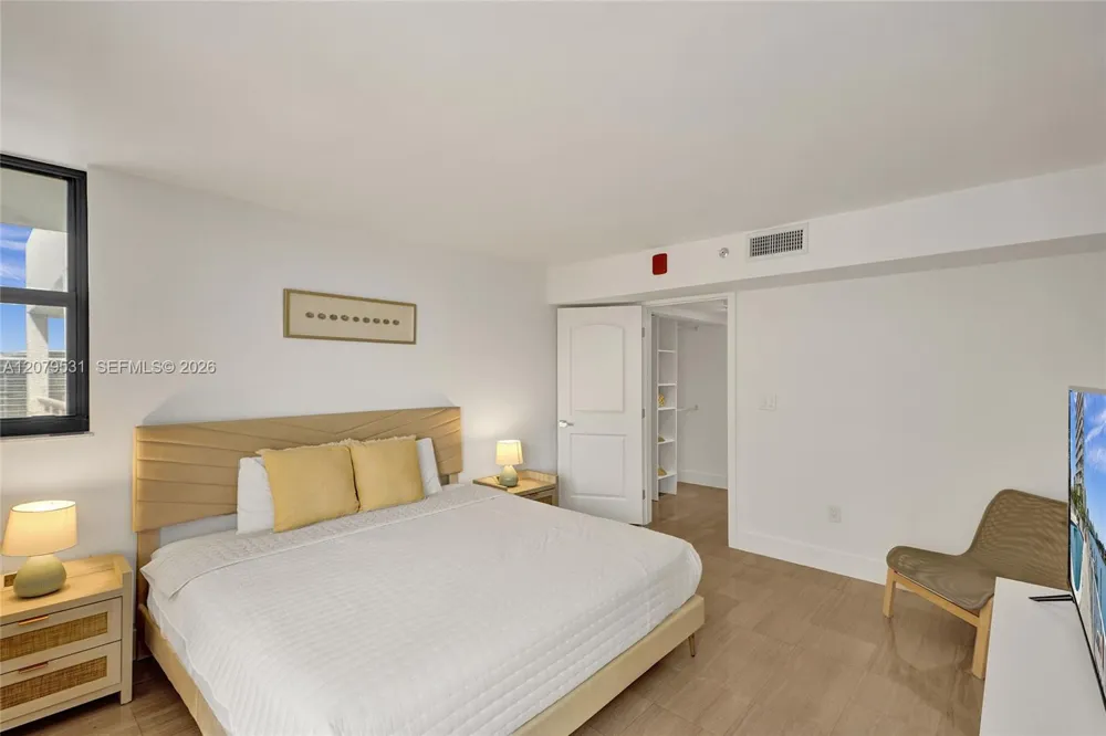 6820 Indian Creek Dr #9A Miami Beach, FL 33141