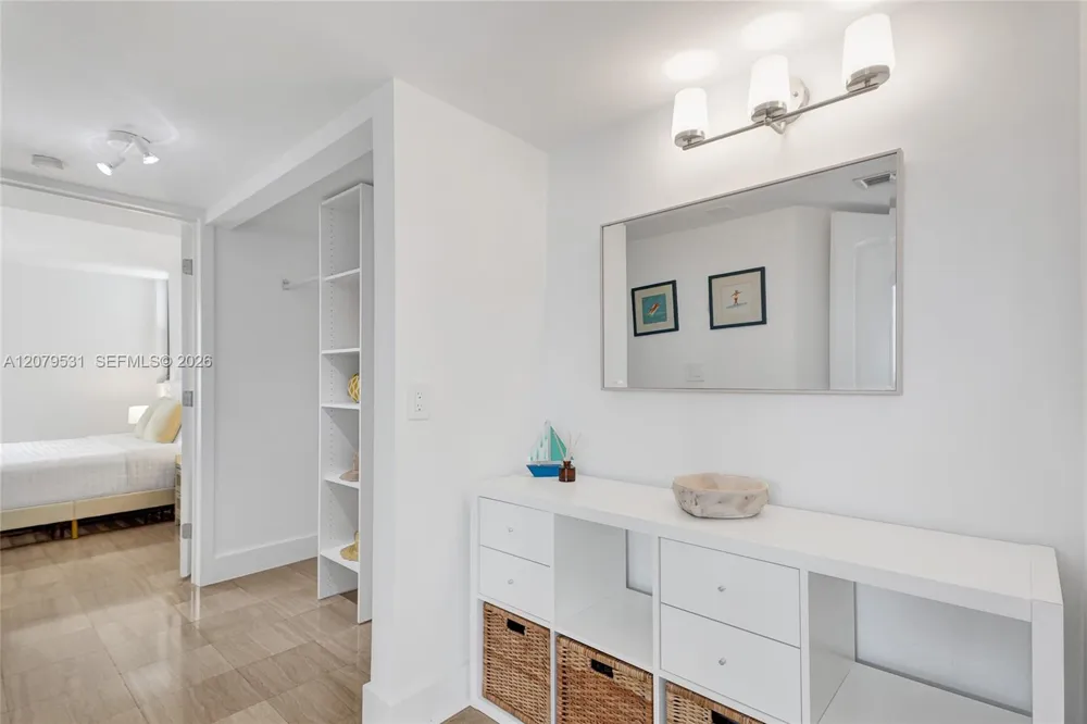 6820 Indian Creek Dr #9A Miami Beach, FL 33141