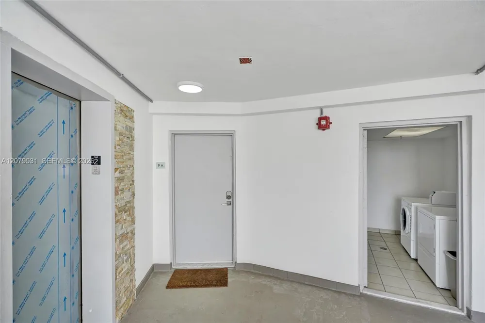 6820 Indian Creek Dr #9A Miami Beach, FL 33141