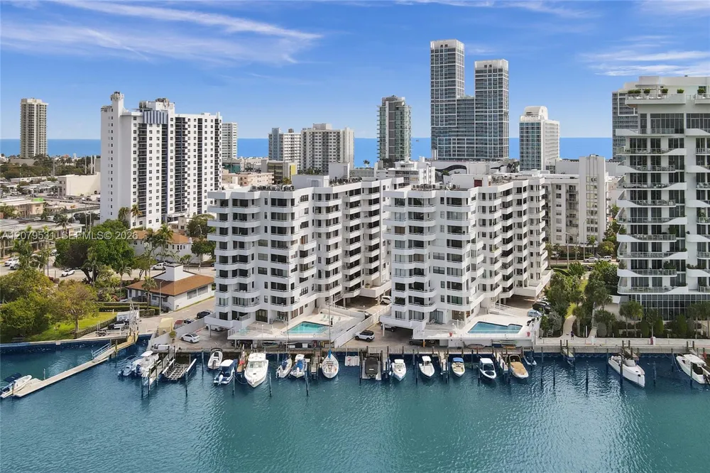 6820 Indian Creek Dr #9A Miami Beach, FL 33141