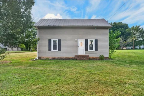 3076 Main Street