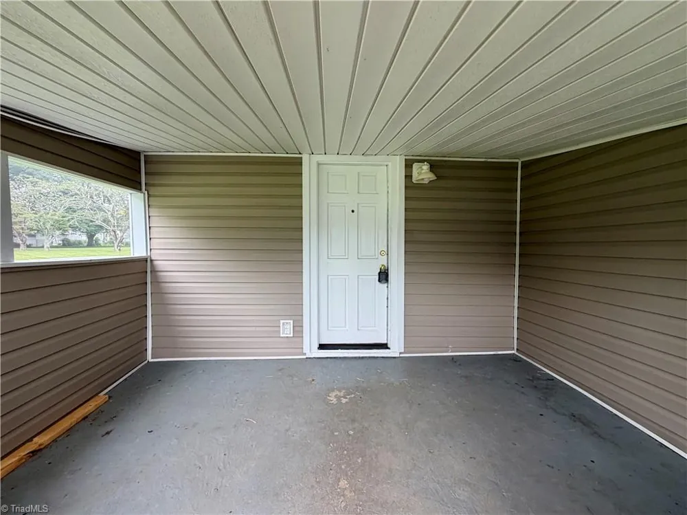 3076 Main Street Walkertown, NC 27051