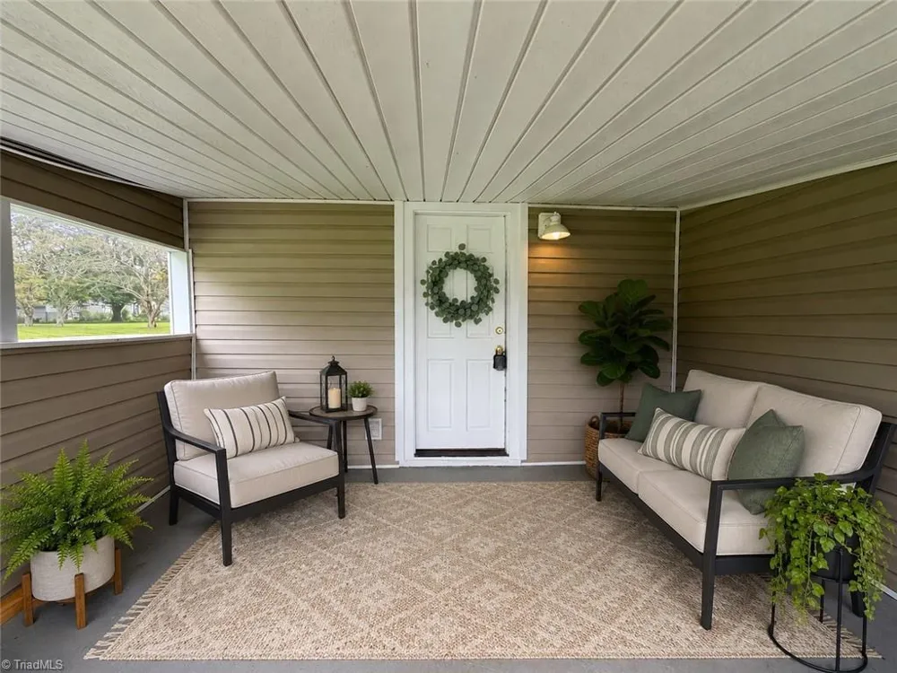 3076 Main Street Walkertown, NC 27051