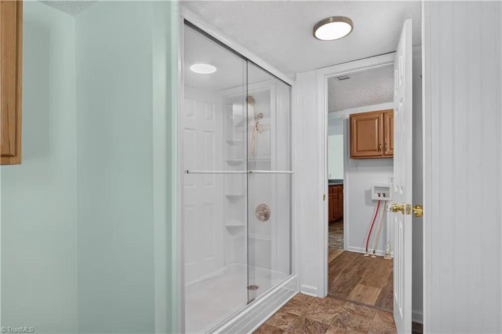 3076 Main Street Walkertown, NC 27051