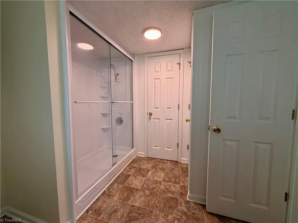 3076 Main Street Walkertown, NC 27051
