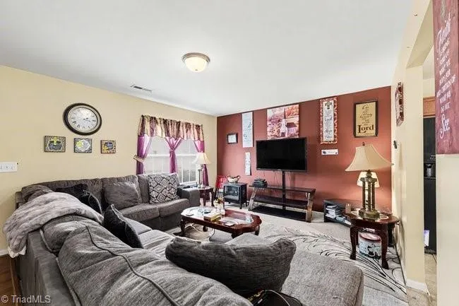 626 Bentley Lane Burlington, NC 27217