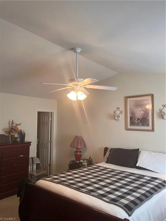 626 Bentley Lane Burlington, NC 27217