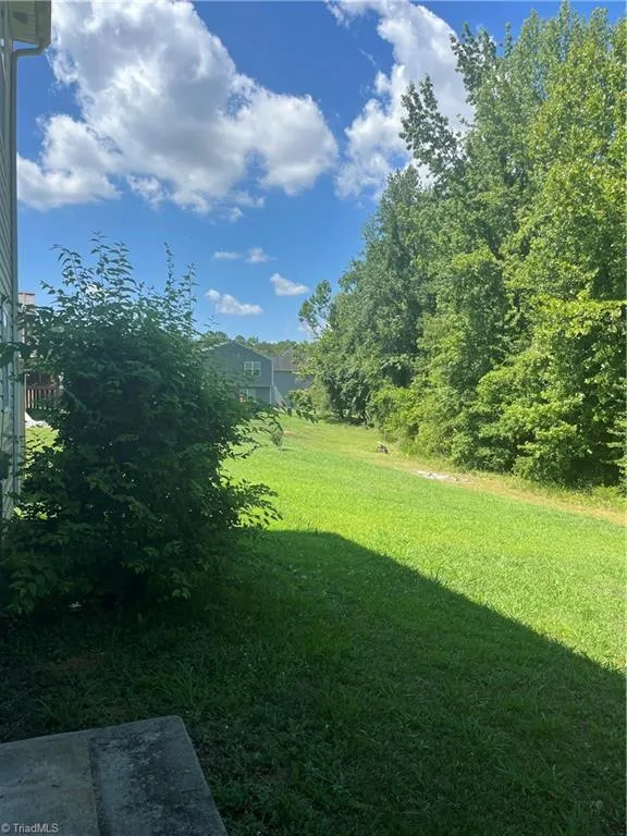 626 Bentley Lane Burlington, NC 27217