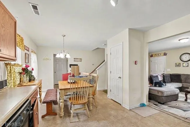 626 Bentley Lane Burlington, NC 27217