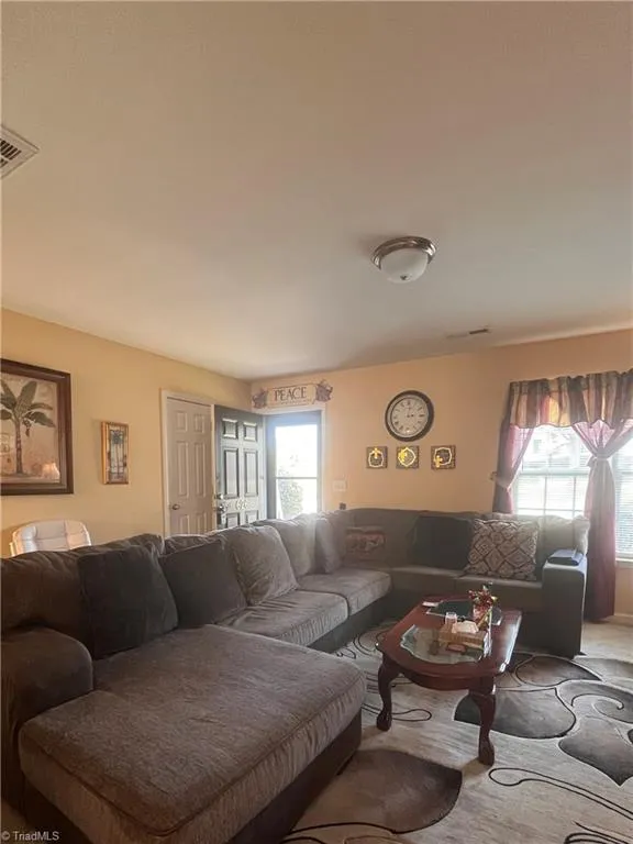 626 Bentley Lane Burlington, NC 27217
