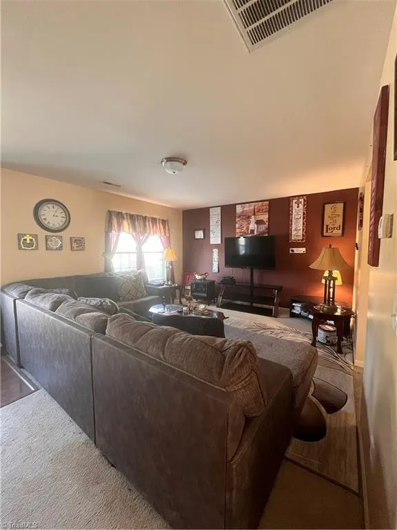 626 Bentley Lane Burlington, NC 27217