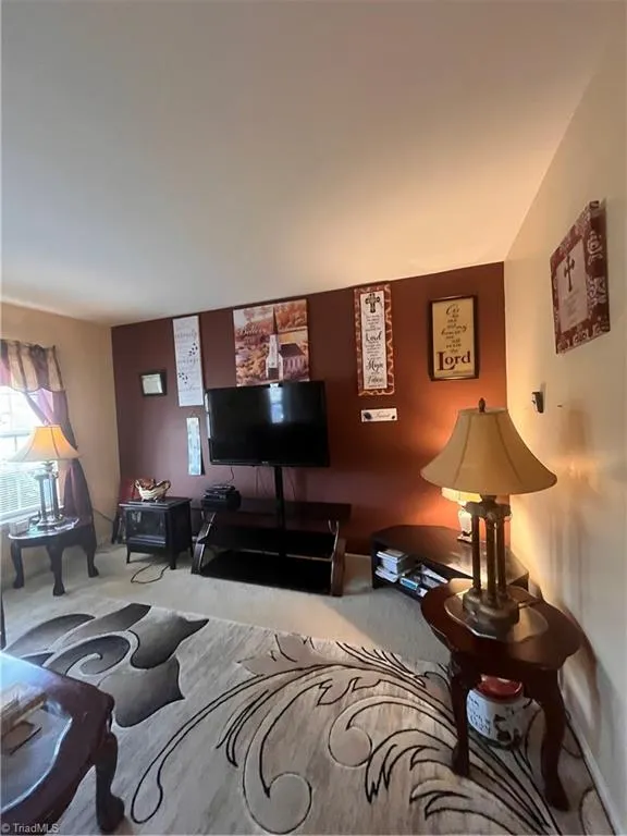 626 Bentley Lane Burlington, NC 27217