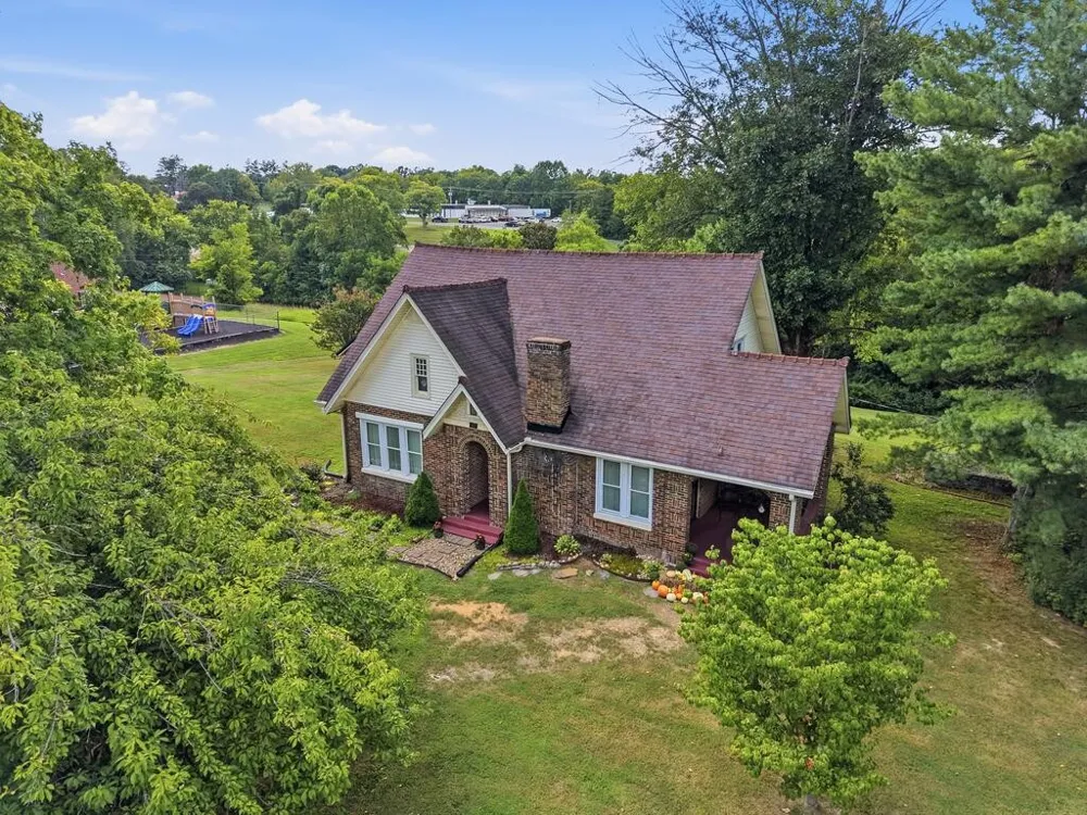 507 Lafayette Rd Red Boiling Springs, TN 37150