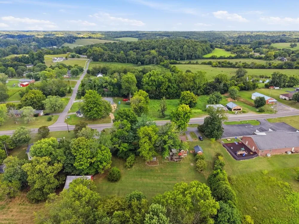 507 Lafayette Rd Red Boiling Springs, TN 37150