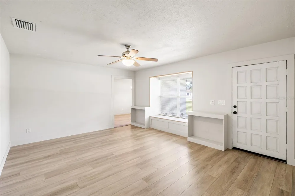 8212 SUNNY VALE PLACE Tampa, FL 33615
