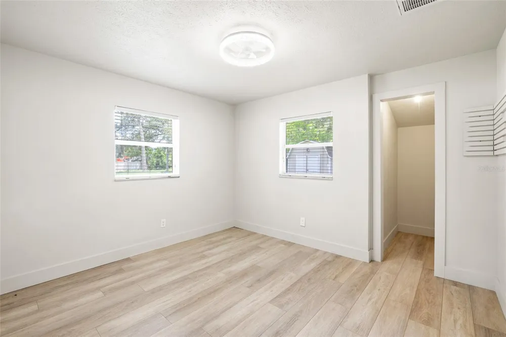 8212 SUNNY VALE PLACE Tampa, FL 33615