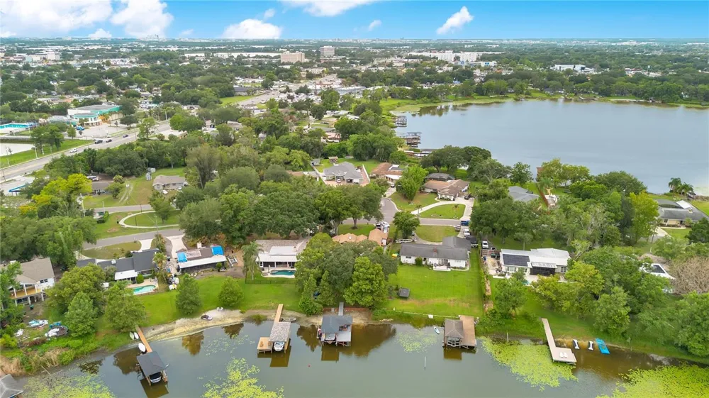 5725 PADGETT CIRCLE Orlando, FL 32839