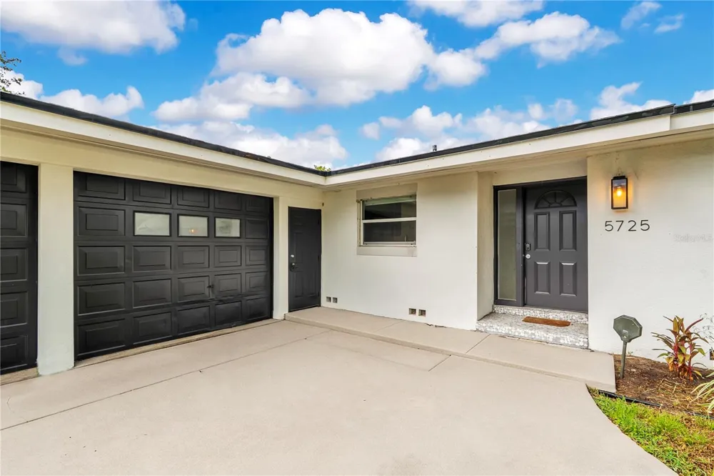5725 PADGETT CIRCLE Orlando, FL 32839