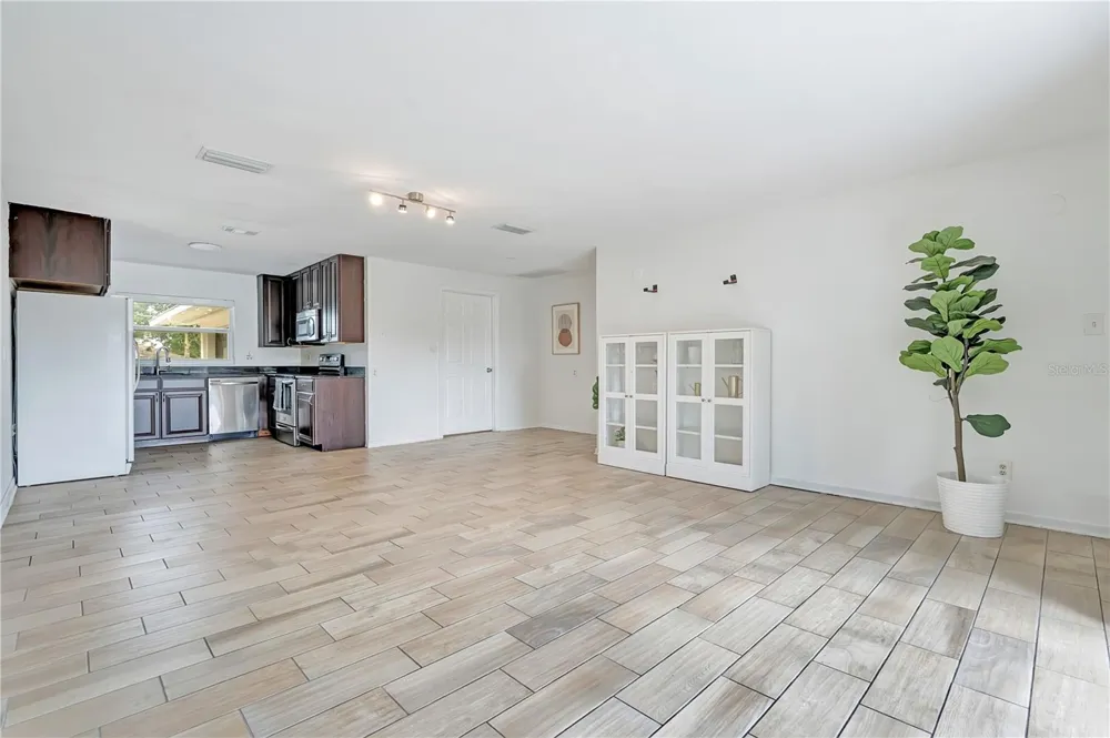 5725 PADGETT CIRCLE Orlando, FL 32839