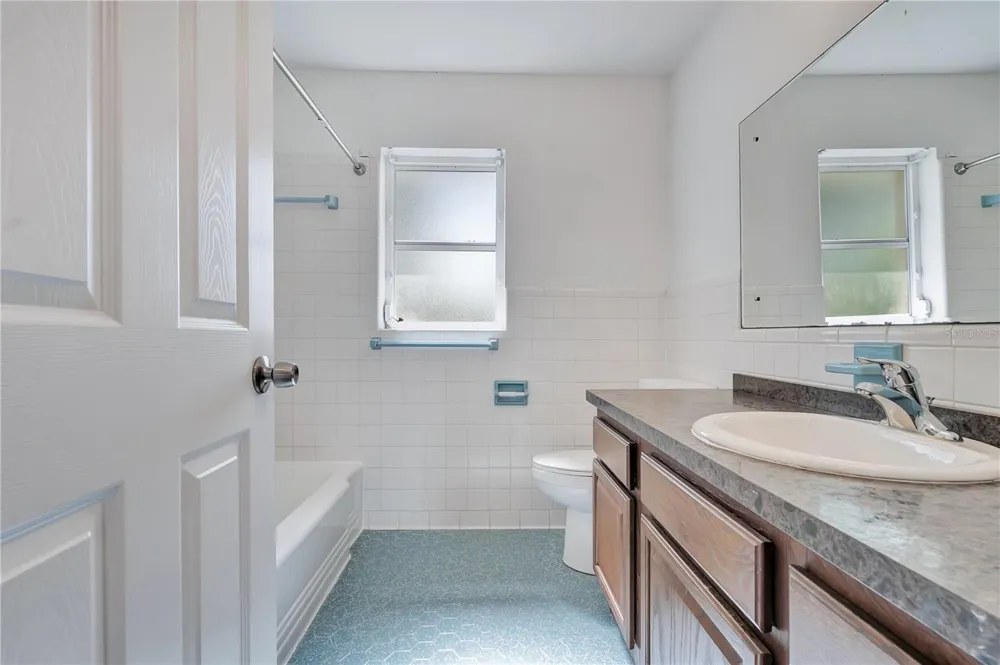 5725 PADGETT CIRCLE Orlando, FL 32839