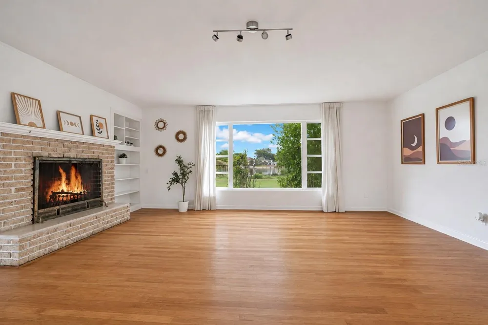 5725 PADGETT CIRCLE Orlando, FL 32839