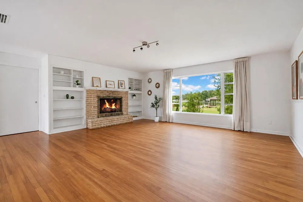 5725 PADGETT CIRCLE Orlando, FL 32839