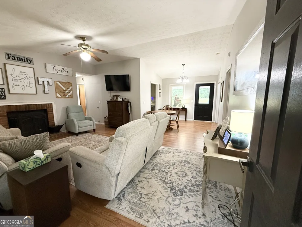 62 Melvin Harris RD Manchester, GA 31816