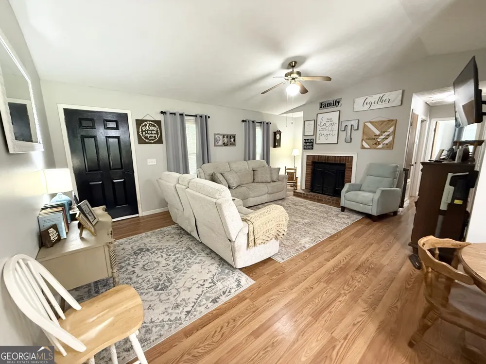 62 Melvin Harris RD Manchester, GA 31816
