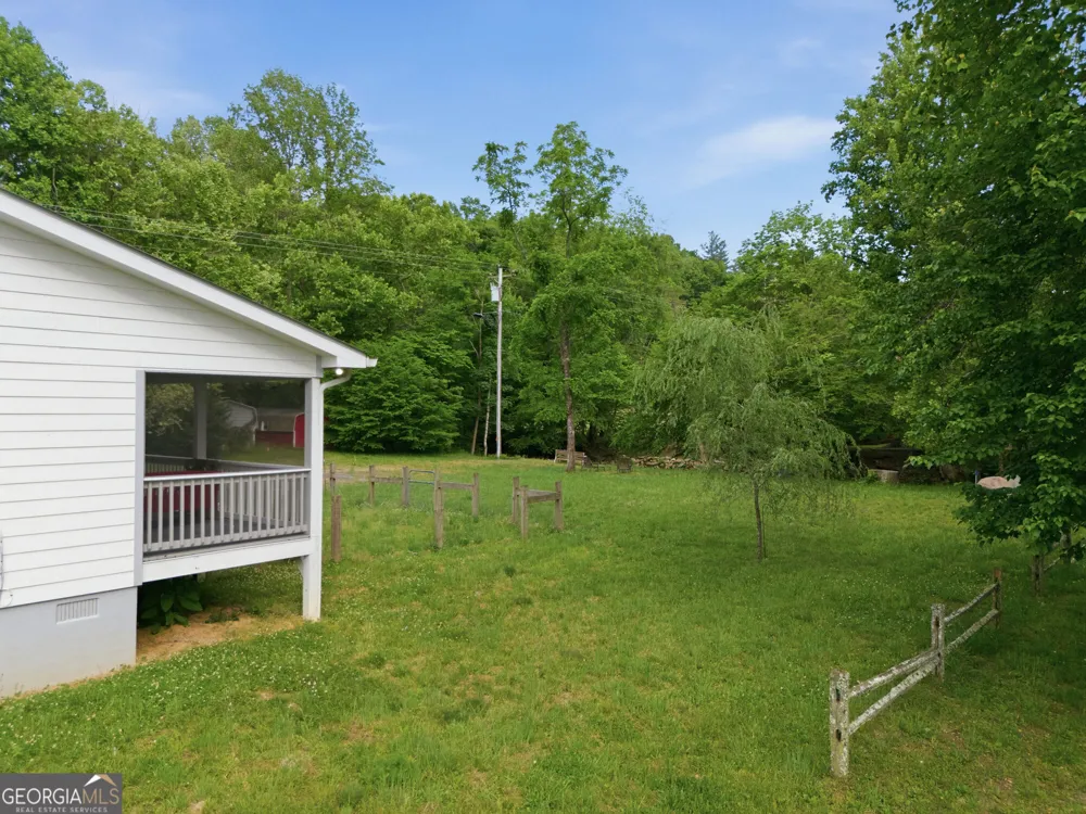 87 Laughing Waters Lane Hayesville, NC 28904