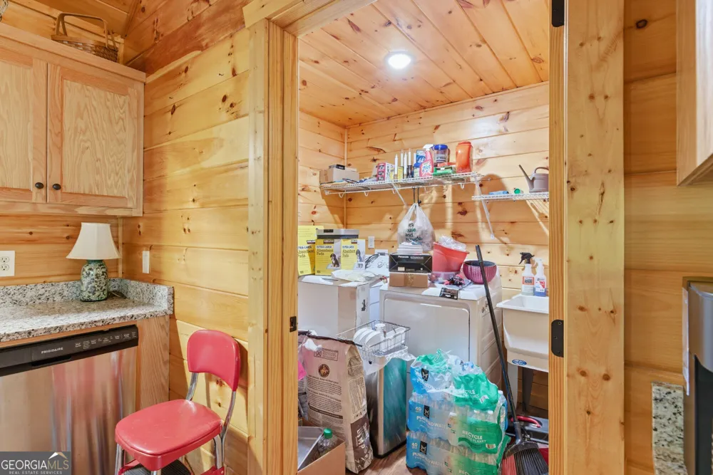 87 Laughing Waters Lane Hayesville, NC 28904