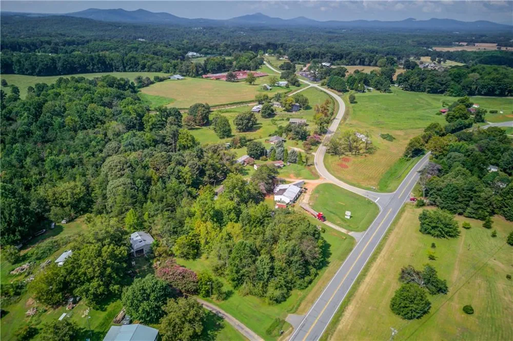 10154 Duncan Bridge Road Cleveland, GA 30528