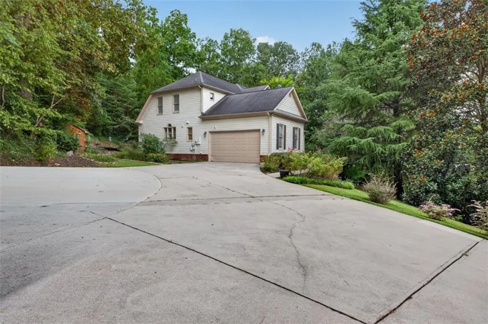 4250 Horder Court Snellville, GA 30039