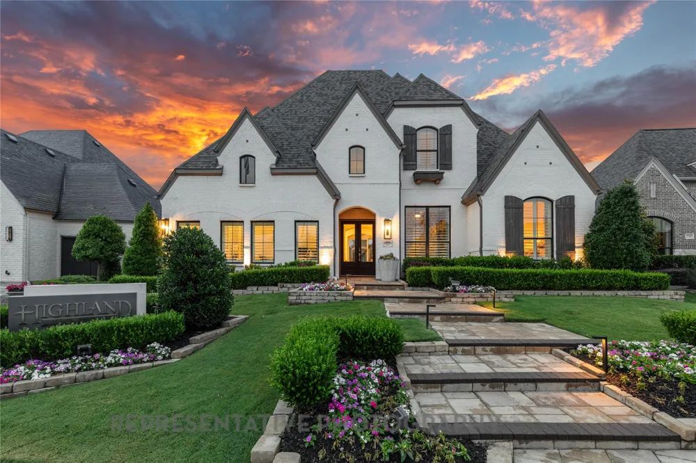 2016 Acoma Way Bartonville, TX 76226