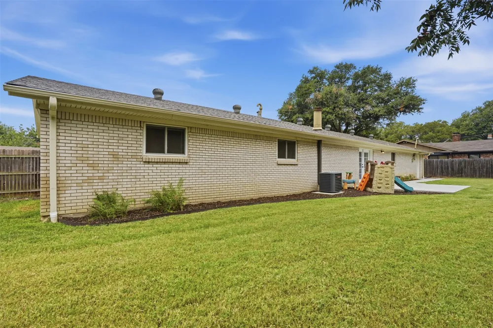 6908 Wycliff Street Fort Worth, TX 76116