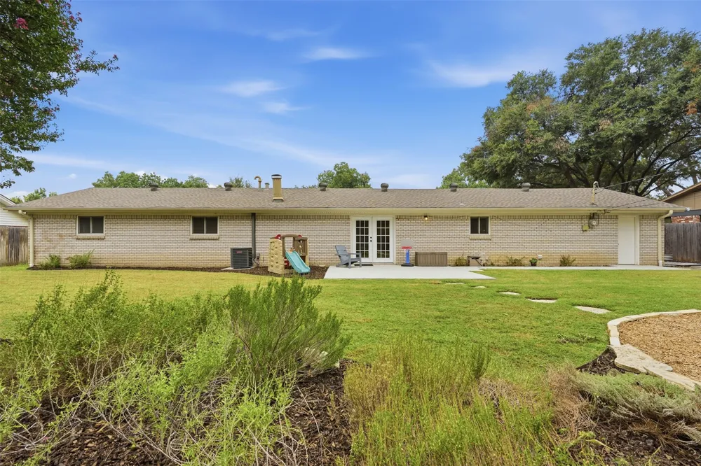 6908 Wycliff Street Fort Worth, TX 76116